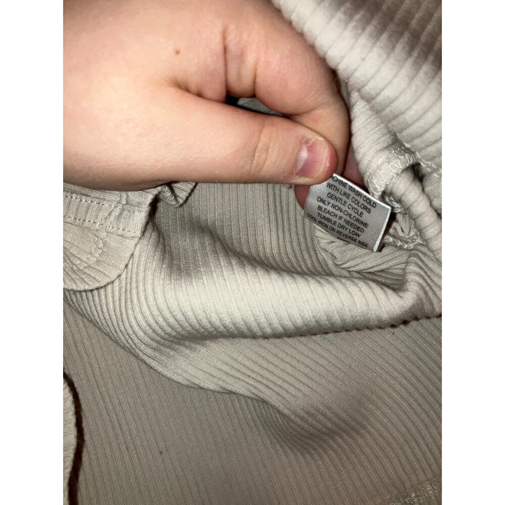 NWT Fashion Nova Ivory Ribbed Long Sleeve  Cropped Top Size Medium - Picture 5 of 6